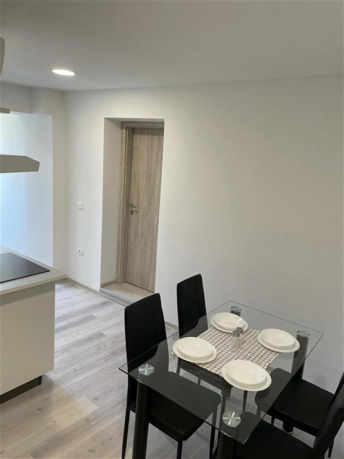 Apartmaja Eva&Pia โคเปร์ ภายนอก รูปภาพ