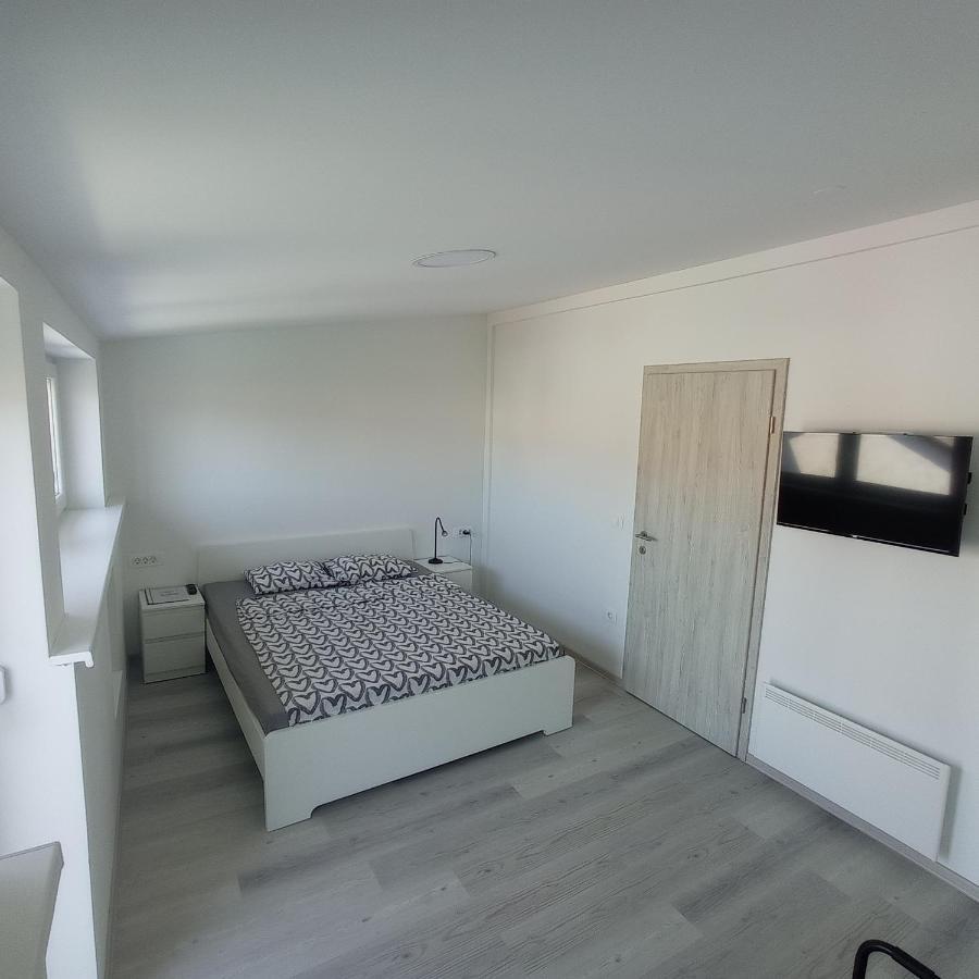 Apartmaja Eva&Pia โคเปร์ ภายนอก รูปภาพ