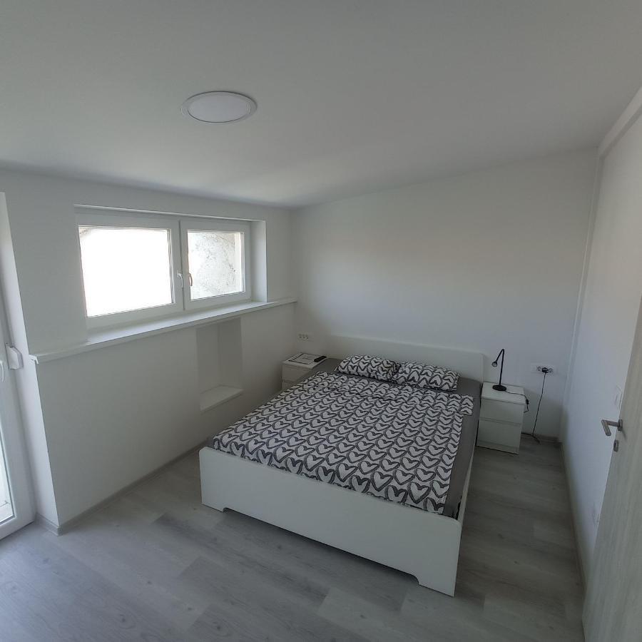 Apartmaja Eva&Pia โคเปร์ ภายนอก รูปภาพ
