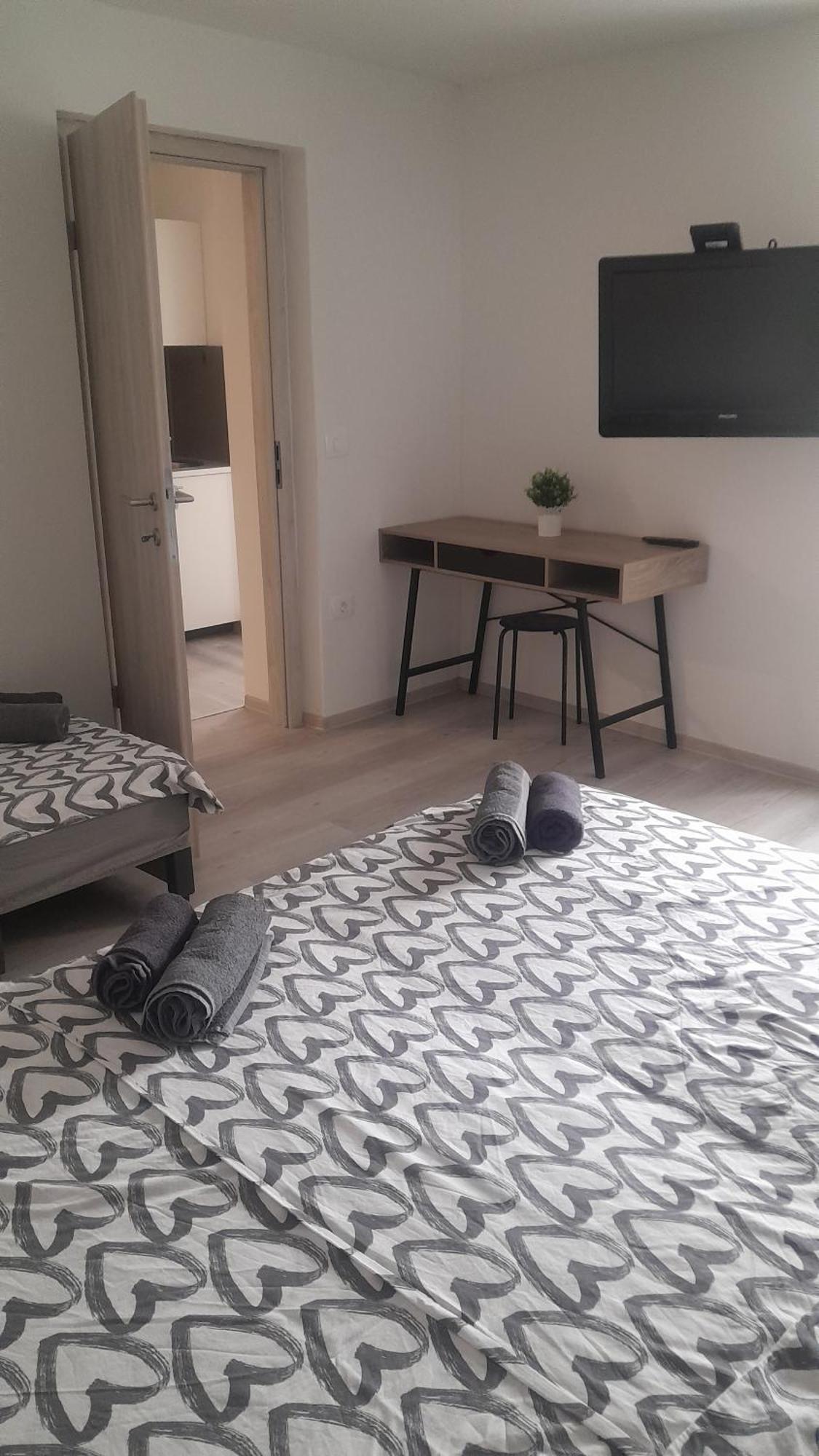 Apartmaja Eva&Pia โคเปร์ ภายนอก รูปภาพ