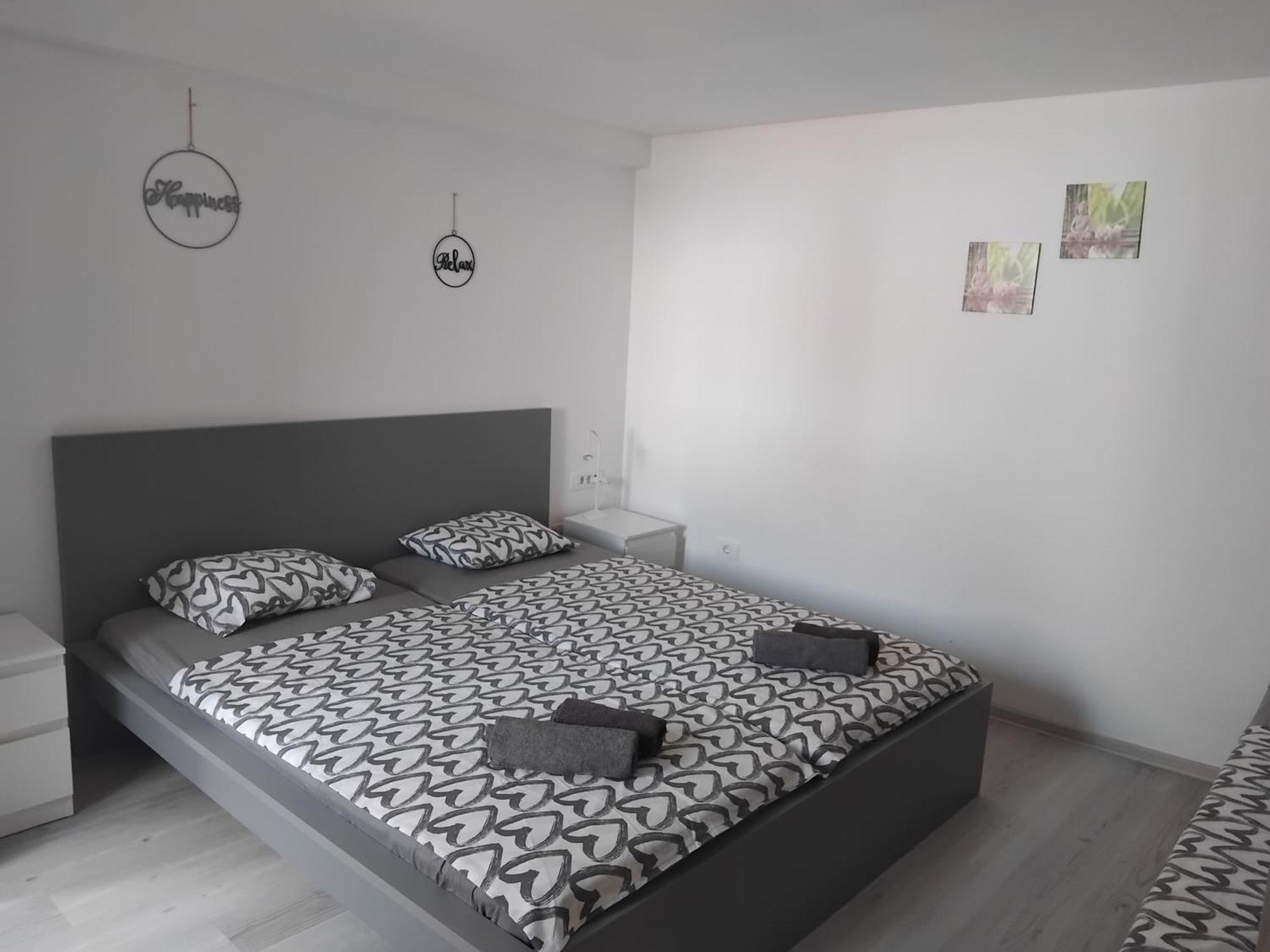 Apartmaja Eva&Pia โคเปร์ ภายนอก รูปภาพ
